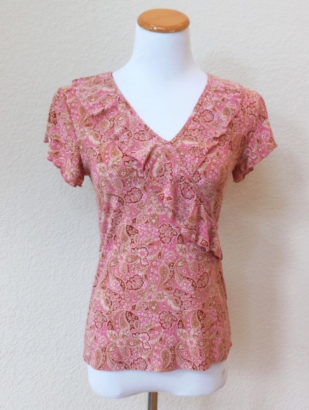 Susan Lawrence vintage Y2K pink and tan brown paisley floral ruffle blouse